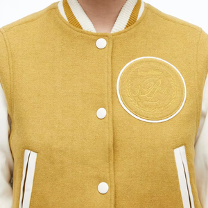 Chaqueta universitaria de carreras con bordado de chenilla y logotipo personalizado de fabricante OEM para mujer, chaqueta recortada superior, abrigo, comodidad de Color sólido - Product Image 4