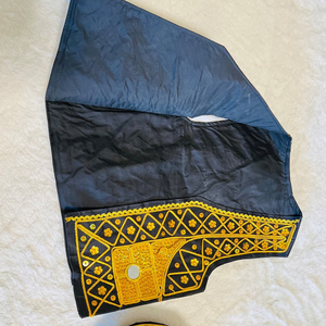 Chaleco tradicional de terciopelo dorado para hombre, chaleco bordado tradicional - Product Image 4