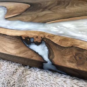 Plateau de service moderne en bois et résine avec superbe design en agate - Product Image 4