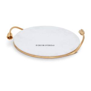 Suministro directo de fábrica, bandeja para servir artículos de comida con forma rectangular hecha de mármol blanco de la mejor calidad con asas doradas de diseño único - Product Image 2