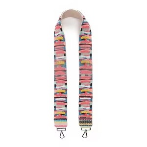 Elegante Correa de Algodón para Bolso con Cuentas de Semillas y Detalles Artísticos de Bordado Hecho a Mano por Diseñador, Colores y Logotipo Personalizables - Product Image 6