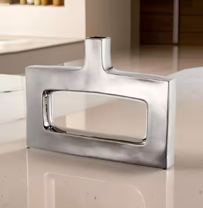 Diseño único de lujo Últimos jarrones brillantes con acabado plateado Decoración de diseñador moderno Exquisito último florero a bajo precio - Product Image 3