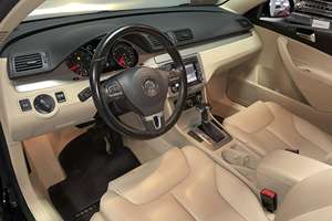 VOLKSWAGEN PASSAT KOMFORT WAGON 2010 D'OCCASION CÔTÉ GAUCHE/DROIT - Product Image 3