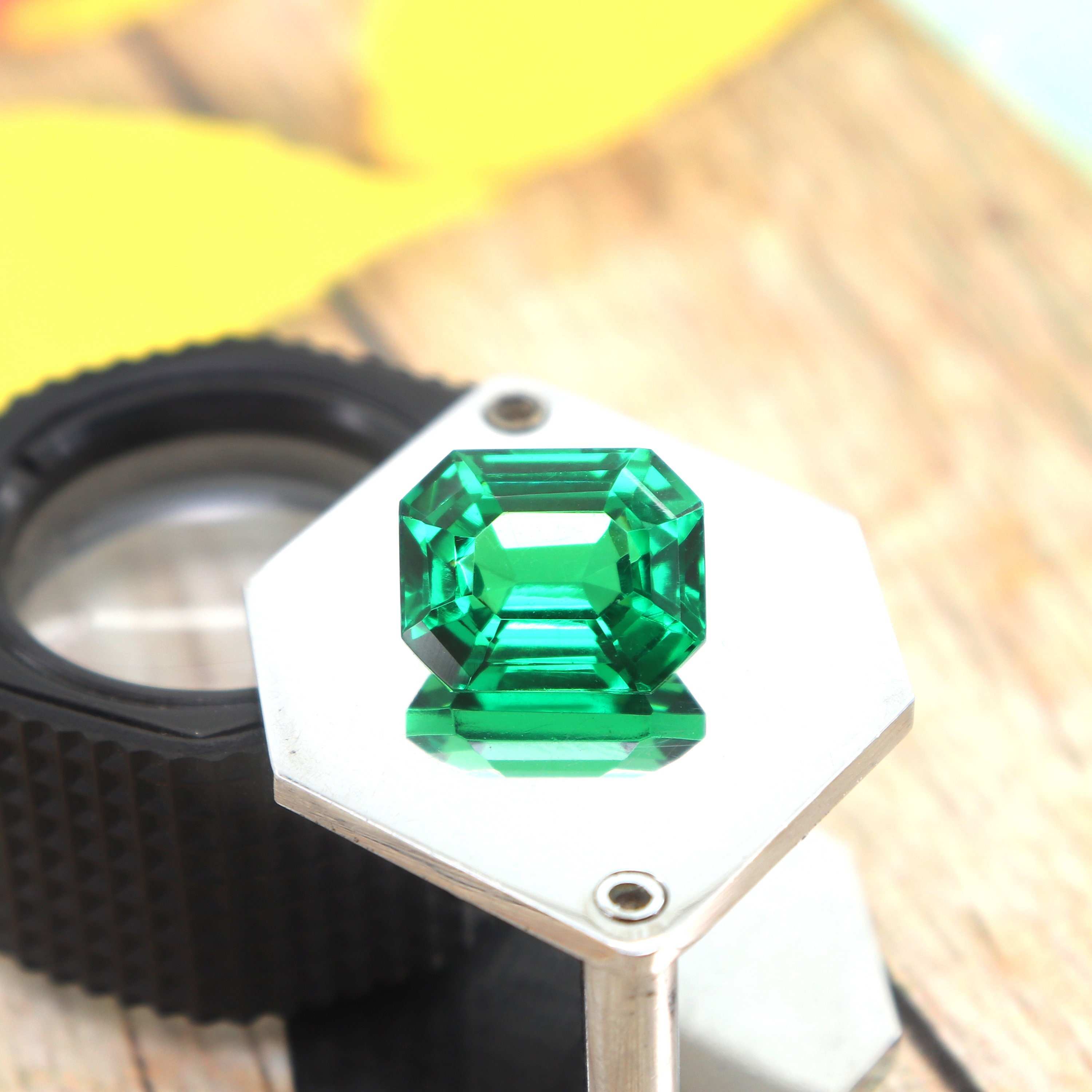 สีเขียว