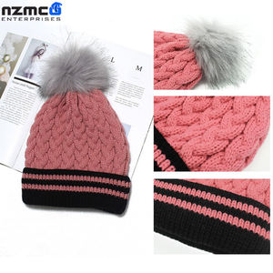 Super Qualité 100% Acrylique Commun Hiver Chaudement Rayé Bonnet Tricoté Personnalisé avec Logo Personnalisé pour Usage Extérieur Unisexe Adulte - Product Image 4