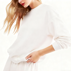 Sweat-shirts en coton doux de haute qualité pour femmes, personnalisés, à col rond, avec logo imprimé par transfert thermique sur le devant, pour l'hiver - Product Image 2