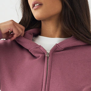 Haut confortable et décontracté à manches longues, design tendance, prix avantageux, pour les commandes en gros / Sweat à capuche en polaire uni pour femmes - Product Image 2