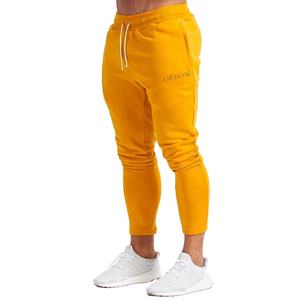 กางเกงวอร์มออกกำลังกายผู้ชาย 500GSM โพลีเอสเตอร์ เฟรนช์เทอร์รี่ ระบายอากาศได้ดี สำหรับออกกำลังกาย ฟิตเนส วิ่ง ลำลอง รับผลิตตามแบบ OEM - Product Image 1