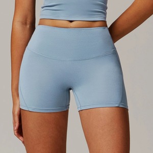 Pantalones cortos para mujer, novedad de verano, pantalones cortos de mezclilla de pierna recta para mujer con agujeros, pantalones de calle con bordes ásperos con personalidad para mujer - Product Image 1