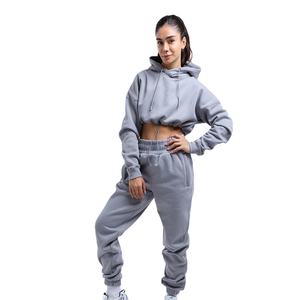 100% coton gris 2 pièces recadrée femmes survêtement ensemble sweat à capuche respirant et pantalons de survêtement coupe décontractée nouvelle salle de sport vêtements de sport survêtement ensemble - Product Image 1