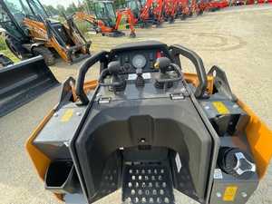 Mini chargeuse sur chenilles avec capacité de 2 tonnes et moteur Yanmar pour les opérations de tracteur forestier et de mini-dumper - Product Image 2