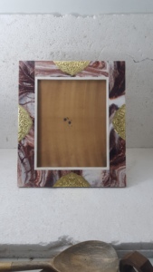 Cadre photo fabriqué pour afficher des images 8x10 avec tapis Cadre photo pour produit fait main Bois et résine - Product Image 2