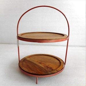 Support à gâteau rond en bois de couleur dorée et noire à 2 niveaux Fleur Articles faits à la main romantiques - Product Image 3