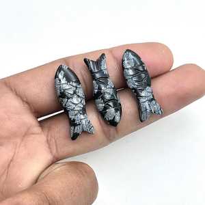 Cuentas de Jaspe Negro Talladas a Mano en Forma de Pez, 25 MM, Piedras Preciosas Naturales Sueltas para Joyería - Product Image 2