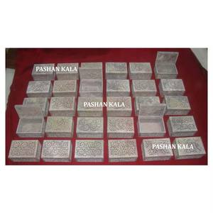 Boîte à bijoux indienne de forme rectangulaire en stéatite naturelle faite à la main pour la décoration de la maison et les cadeaux de mariage - Product Image 1