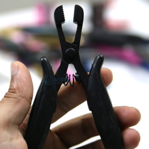 Pince à retirer les extensions de cheveux en acier inoxydable durable, légère, réutilisable, finition noire, rainures horizontales, facile à utiliser pour la kératine - Product Image 5