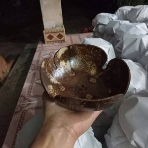 Cuenco de coco natural en forma de flor - Product Image 2