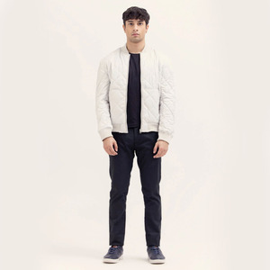 Blouson aviateur matelassé personnalisable pour homme avec logo personnalisé Veste en jean style rue haute, imperméable et coupe-vent-Vente en gros - Product Image 4