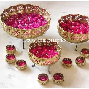 Diseñador de doble hoja martillado forma redonda Metal latón Urli Bowl hogar hoteles y Decoración de mesa de boda Urli para los más vendidos - Product Image 4