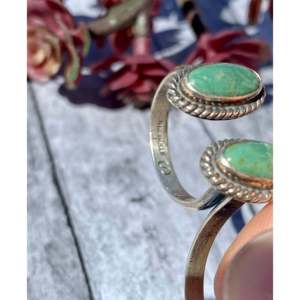 Anillo Ajustable de Plata de Ley con Turquesa Navajo Kingman, Engaste de Bisel Chapado en Oro Rosa, Regalo para Él, Licenciado y Exclusivo - Product Image 5