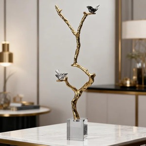 Objet de table en laiton Arbre et Oiseau, élégant et artistique, accent décoratif pour la maison, le bureau, le salon, les intérieurs modernes, en provenance d'Inde - Product Image 1