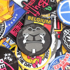 Écussons brodés 3D personnalisés écologiques, finition haute brillance, designs uniques, logos, décorations perlées, badges à coudre, durables - Product Image 1