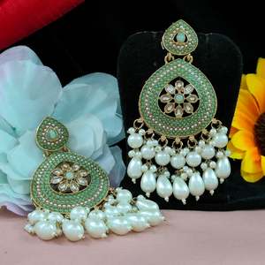 Minimal <b>Pearl</b> Kundan <b>Earrings</b> Lustrous <b>Pearls</b> Ideal For Both Formal & Casual Occasions Paired With Ethnic or Contemporary Styles - Product Image 6