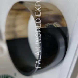 Bracelets en corne de buffle naturelle uniques, bracelets larges en corne polie pour femmes, bijoux bohèmes, accessoires de mode - Product Image 4