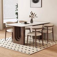 Table à manger en bois de style nouveau avec des tons clairs et des lignes simples pour une décoration intérieure moderne, propre et ouverte