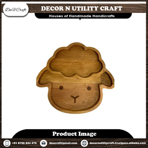 Ensemble d'assiettes en bois pour bébé, fabriquées à la main en bois d'acacia naturel, design contemporain écologique, forme irrégulière, assiettes multi-usages à vendre - Product Image 3