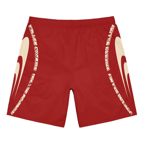 Shorts en maille polyester premium 160 GSM, noirs, respirants, avec empiècements latéraux et logo réfléchissant personnalisé par transfert thermique. - Product Image 2