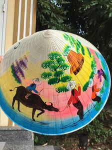 CHAPEAU CONIQUE DE HAUTE QUALITÉ ET MEILLEUR VENDEUR COMPÉTITIF Chapeau conique traditionnel vietnamien Feuille de palmier Fait à la main - Product Image 3