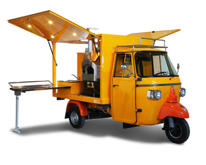 TVS King Deluxe Plus Tricycle motorisé à trois roues fermé pour passagers, refroidissement par eau, freins à tambour, essence, rouge - Product Image 5