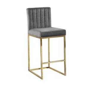 เก้าอี้ในบ้านแบบโบราณดีไซน์เรียบง่ายพร้อมชั้นวางกำมะหยี่สีเทาทำจากโลหะสีทองเงางาม - Product Image 2