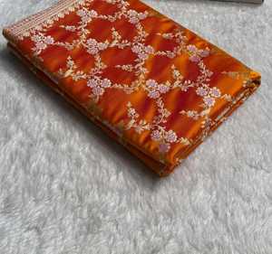 ผ้าไหมมาชรอยน้ำหนักเบาสวยงาม พร้อมผ้าทอแบบบานาราซีที่เนียนเรียบ เหมาะสำหรับงานปาร์ตี้และสวมใส่ในโอกาสต่างๆ - Product Image 1