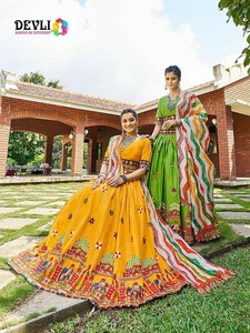 Kathiya-wadi estilo más hermoso espejo y piedra trabajo lehenga choli conjunto está hecho a mano en seda lujosa opción elegante para festivo - Product Image 3