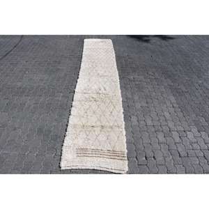 พรมวิ่งสไตล์วินเทจจากตุรกี ขนาด 2.6x13.5 ฟุต สีขาวน้ำตาลลายดอกไม้ ทำจากขนสัตว์ - Product Image 1