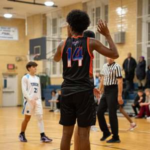 Ensemble de maillots de basket-ball personnalisés en polyester respirant pour hommes avec uniforme imprimé et logo Vêtements de sport pour garçons - Product Image 2