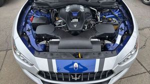 2019 usado Ma-s-e-ra-ti Ghibli S Q4 3.0L AWD - Product Image 3