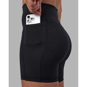 Shorts Deportivos Fusion V-Contour Ultra High-Rise de 6 Pulgadas con Bolsillos, Negros, de Poliéster, para Yoga - Product Image 4