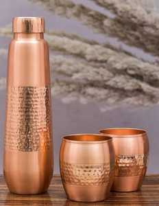 Bouteille d'eau en cuivre martelé pour la santé humaine, idéale pour les hôtels, les restaurants, la décoration de table et les bienfaits ayurvédiques. - Product Image 3