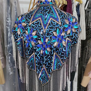 Accentue Look élégant Poly-Mesh perlé Cape robes de soirée élégante robe de club avec touche luxueuse - Product Image 1