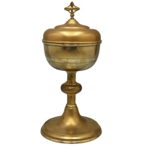 Ciborio Chapado en plata de diseño moderno con tapa cruzada, recipiente eucarístico de Metal pulido para suministros de altar de Iglesia - Product Image 5