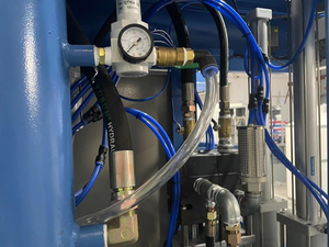 Taizhou เครื่องเป่า3L 7L 5L แบบกึ่งอัตโนมัติเครื่องเป่าสัตว์เลี้ยงสำหรับขวดเครื่องดื่มน้ำดื่มสำหรับนักเรียนระดับประถมแบบ DIY - Product Image 3