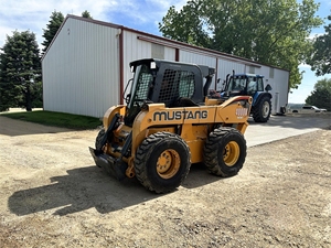 รถตักดิน4000V แบบลื่นไถลได้ทั่วประเทศสำหรับอุปกรณ์ป่าไม้การก่อสร้างการชำระเงินที่ปลอดภัยเครื่องยนต์ - Product Image 2