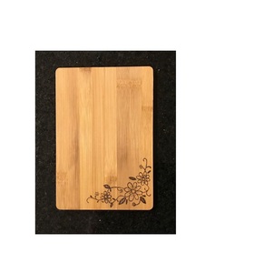 Planche à découper en bois d'acacia et de manguier artisanale avec des tailles personnalisées conçues pour une utilisation élégante à la maison et à l'hôtel Planche à fromage en résine - Product Image 2