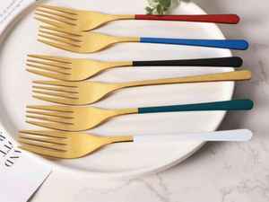 ชุดช้อนส้อมสแตนเลส Alexa Gold 24 ชิ้น พร้อมกล่องหนังเทียม (ช้อนอาหาร 6 ชิ้น ส้อมอาหาร 6 ชิ้น ช้อนชา 6 ชิ้น และช้อนเด็ก 6 ชิ้น) - Product Image 5