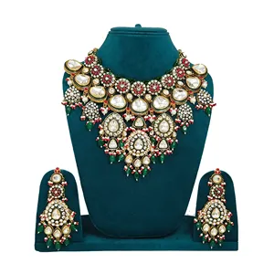 Ensemble de collier de mariée Polki Kundan vert avec bijoux fins en cuivre plaqué or pour mariage, orné de zircon et de plaqué or - Product Image 2