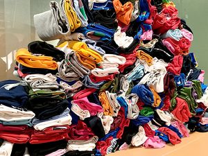 Surplus en gros sur les courses Tee Annuler l'expédition en vrac de haute qualité de marque personnalisé T-Shirt pour hommes Bangladesh Stock Lot de restes - Product Image 5