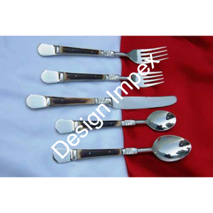 Ensemble d'argenterie de vente chaude conception personnalisée admirable fourchette en acier inoxydable de haute qualité couteau et cuillère 3 pièces ensemble de couverts et de couverts - Product Image 3